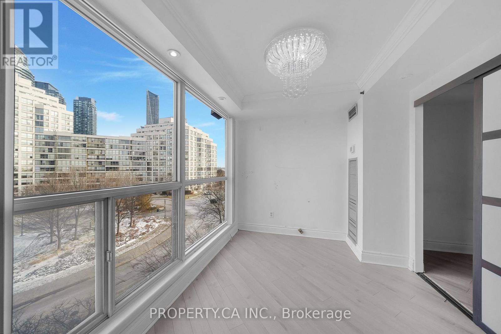 526 - 2267 Lake Shore Boulevard W, Toronto, Ontario  M8V 3X2 - Photo 15 - W12901140