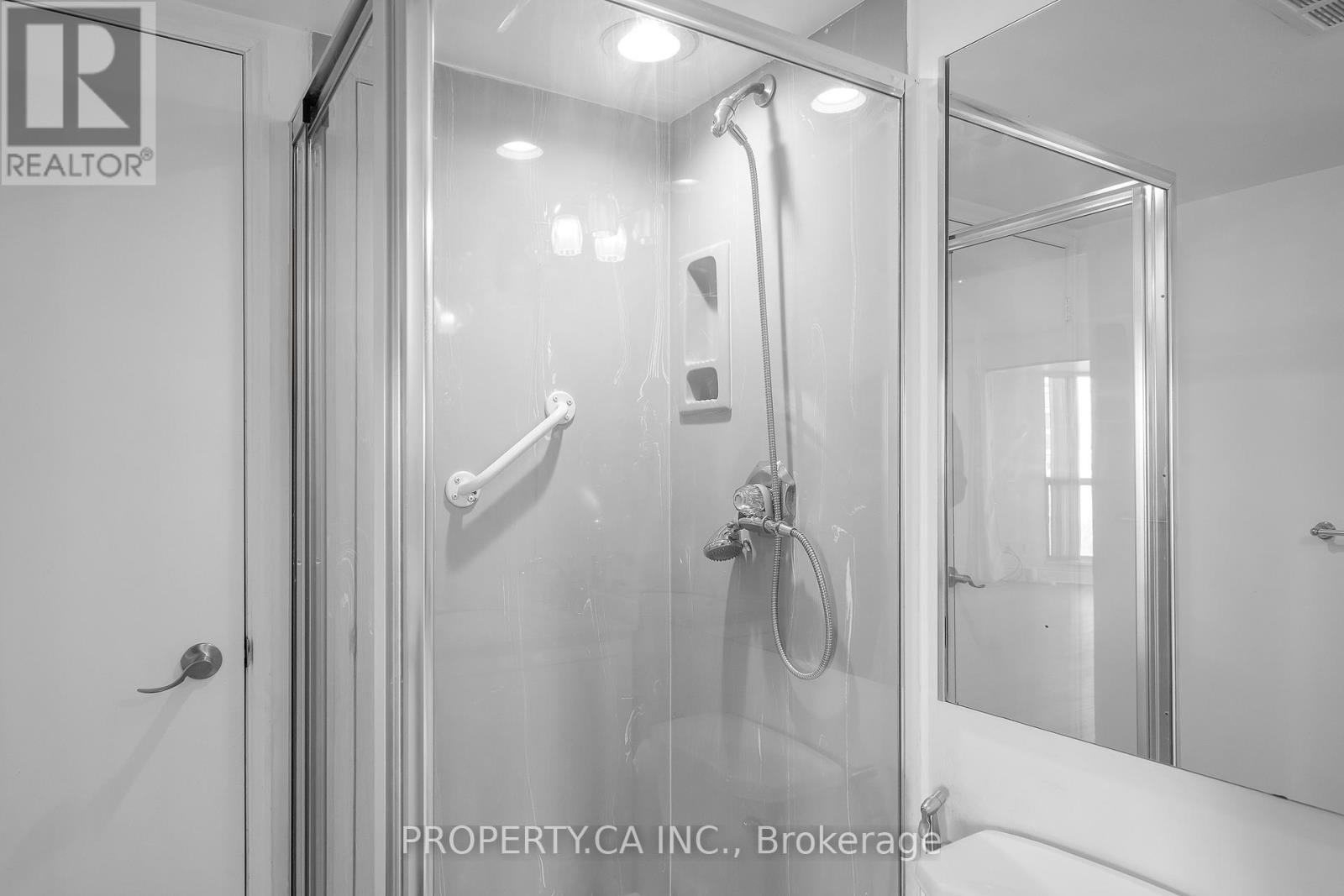 526 - 2267 Lake Shore Boulevard W, Toronto, Ontario  M8V 3X2 - Photo 21 - W12901140