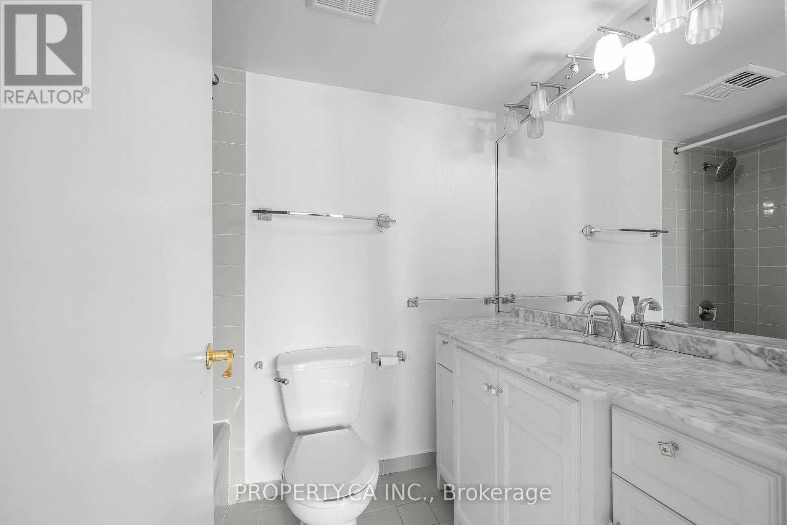 526 - 2267 Lake Shore Boulevard W, Toronto, Ontario  M8V 3X2 - Photo 26 - W12901140