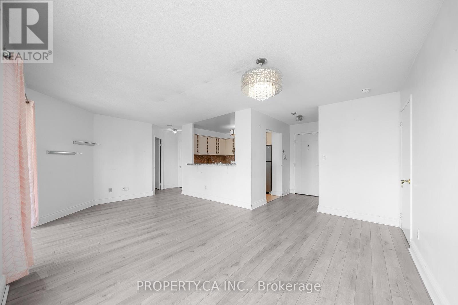 526 - 2267 Lake Shore Boulevard W, Toronto, Ontario  M8V 3X2 - Photo 6 - W12901140