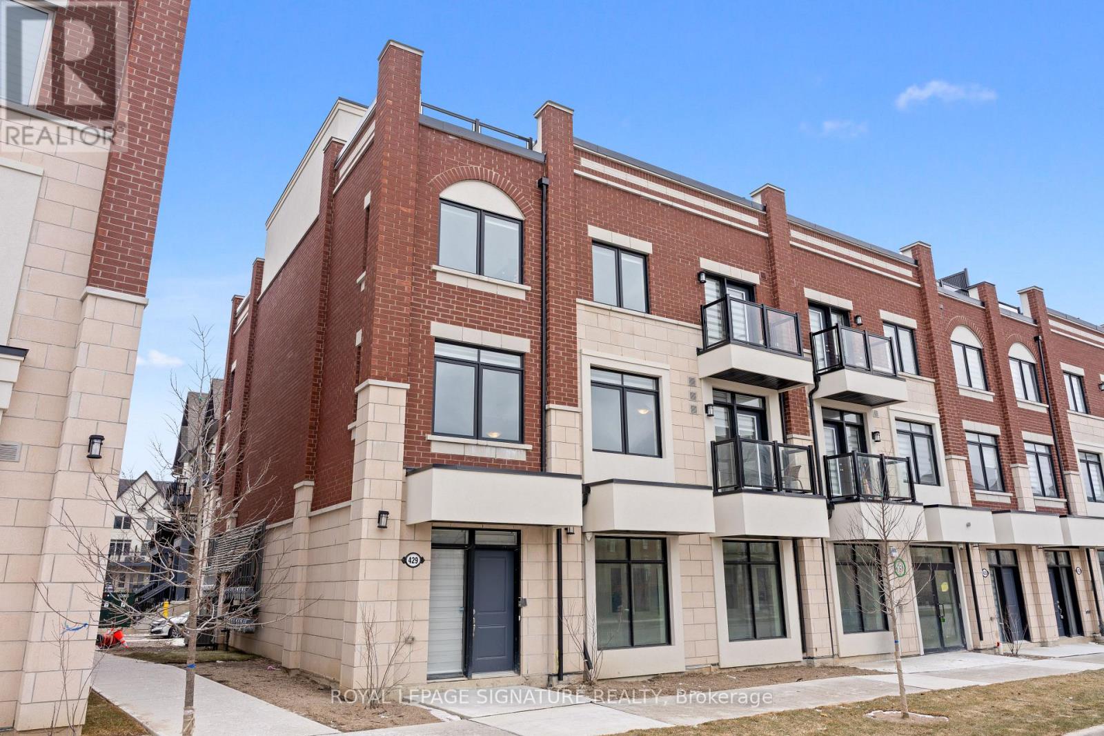 3 - 429 Dougall Avenue W, Caledon, Ontario  L7C 4L5 - Photo 2 - W12901144