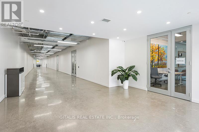 303 - 501 Alliance Avenue, Toronto, Ontario M6N 2J1 - Photo 2 - W12901160