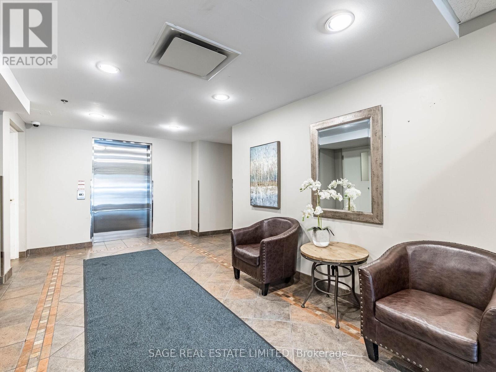202 - 3531 Lake Shore Boulevard W, Toronto (Long Branch), Ontario  M8W 1P4 - Photo 10 - W12901192