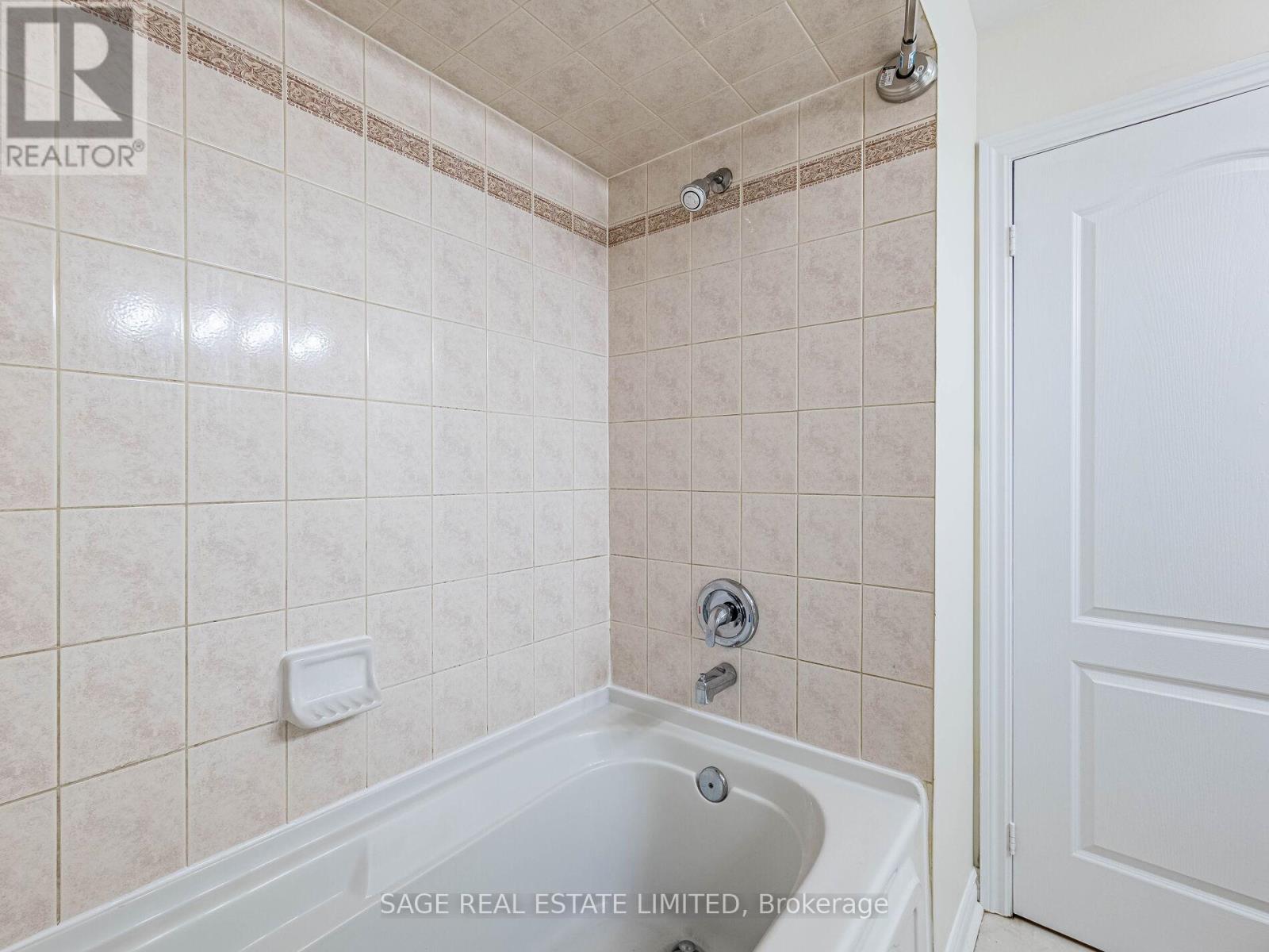 202 - 3531 Lake Shore Boulevard W, Toronto (Long Branch), Ontario  M8W 1P4 - Photo 39 - W12901192