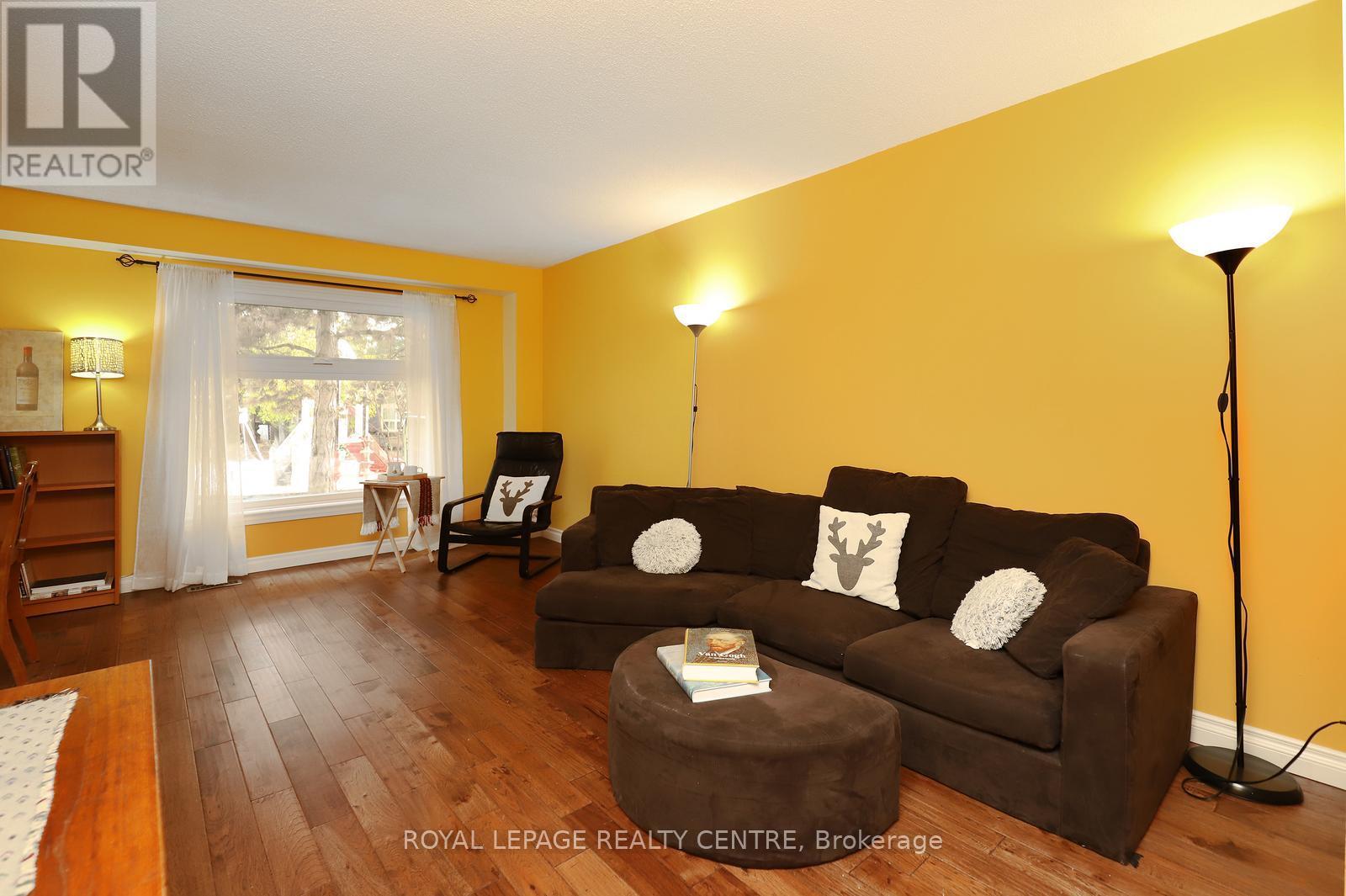 61 - 1214 Kirstie Court, Oakville, Ontario  L6H 5C8 - Photo 5 - W12901194