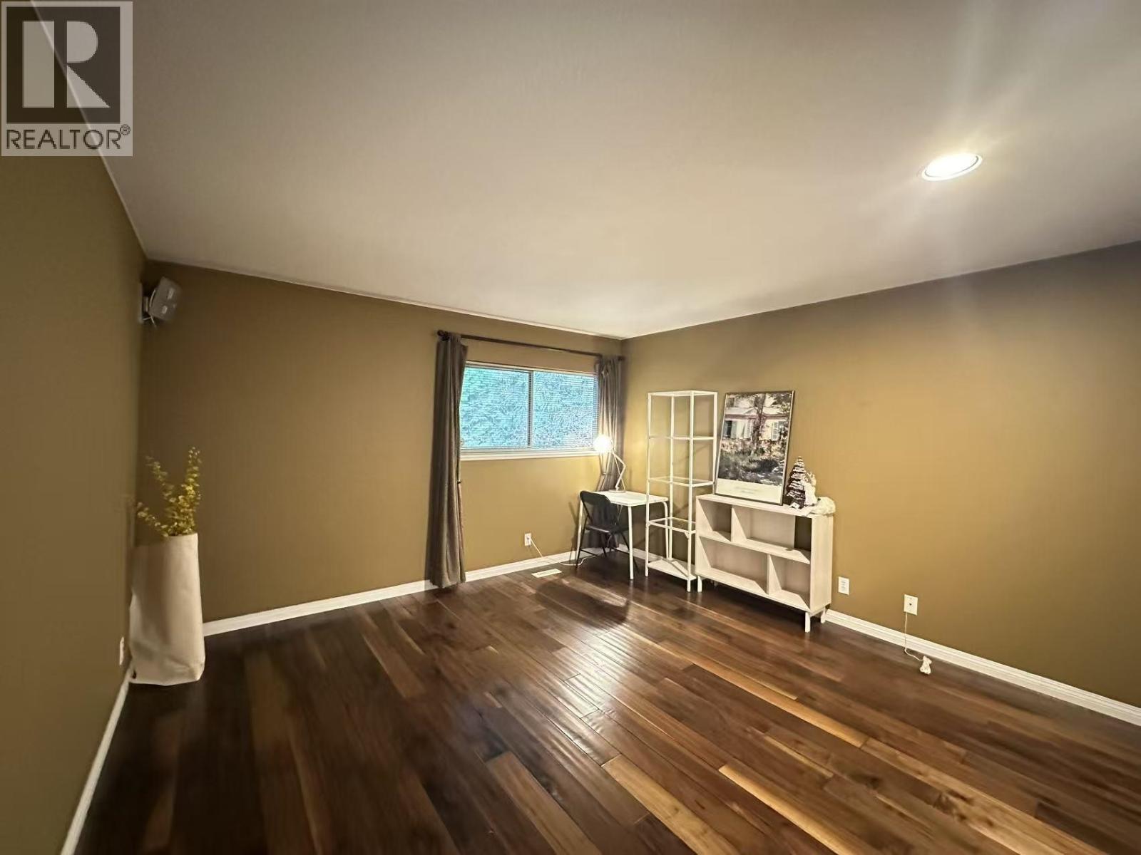 37 Deerwood Place, Port Moody, British Columbia  V3H 4X7 - Photo 6 - R3100354