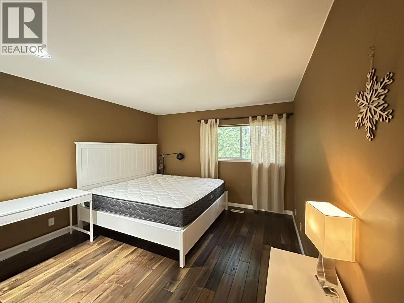 37 Deerwood Place, Port Moody, British Columbia  V3H 4X7 - Photo 7 - R3100354