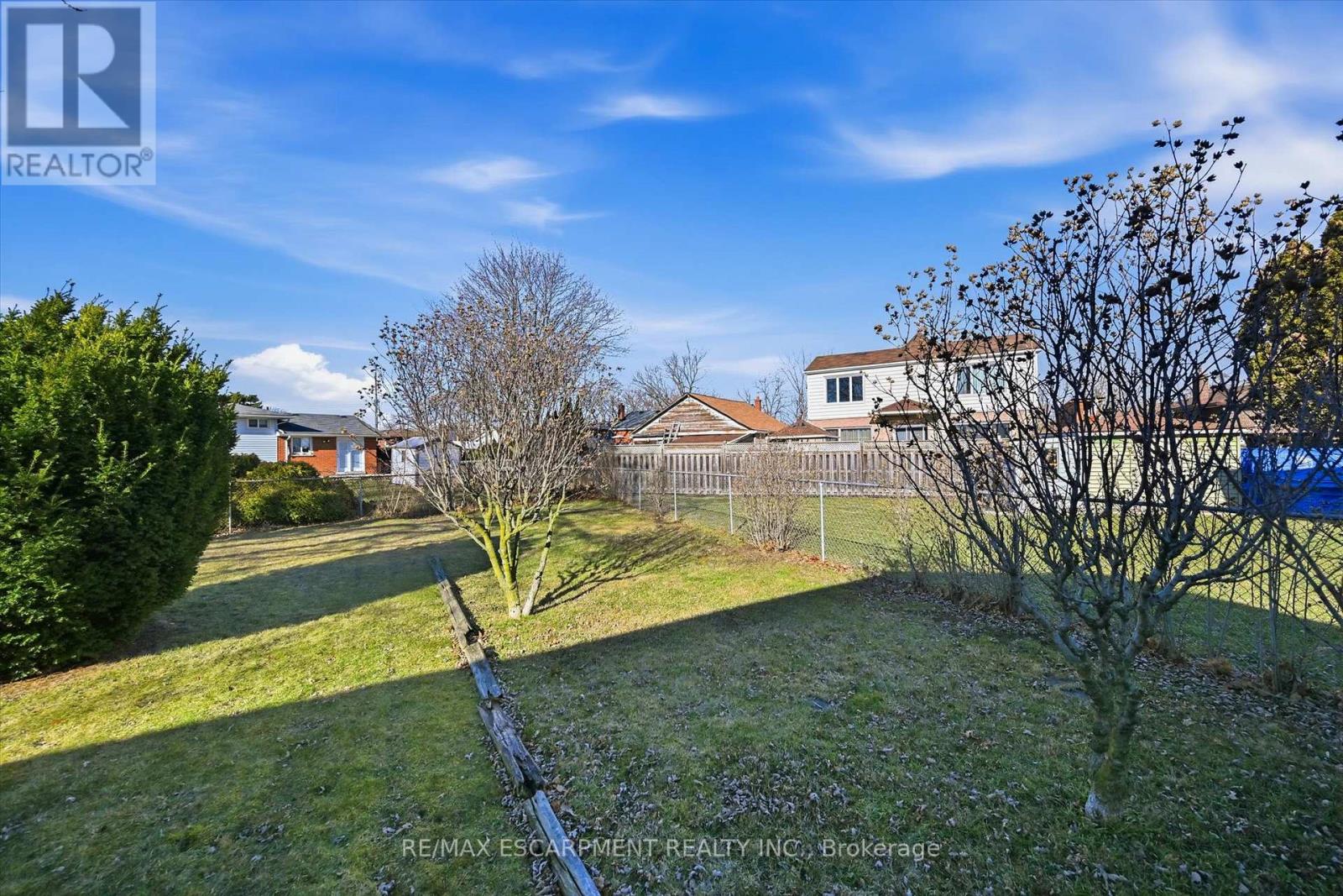 11 Sandlyn Court, Hamilton, Ontario  L8H 2R4 - Photo 39 - X12901040