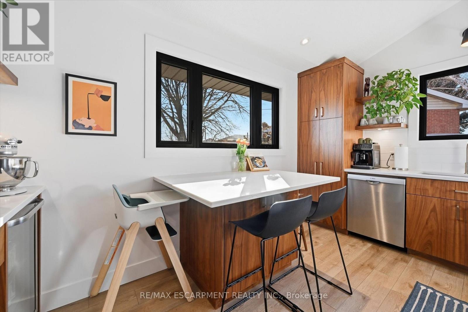 11 Sandlyn Court, Hamilton, Ontario  L8H 2R4 - Photo 8 - X12901040