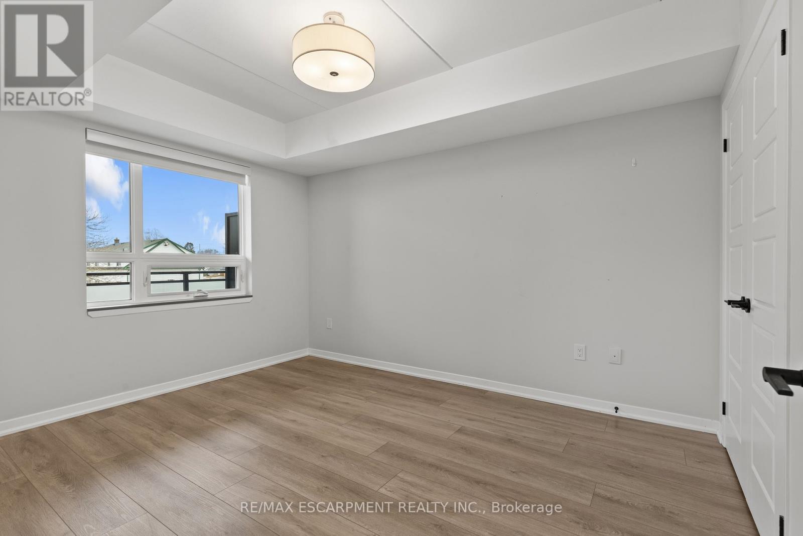 211 - 3998 Victoria Avenue, Lincoln, Ontario  L0R 2C0 - Photo 19 - X12901054