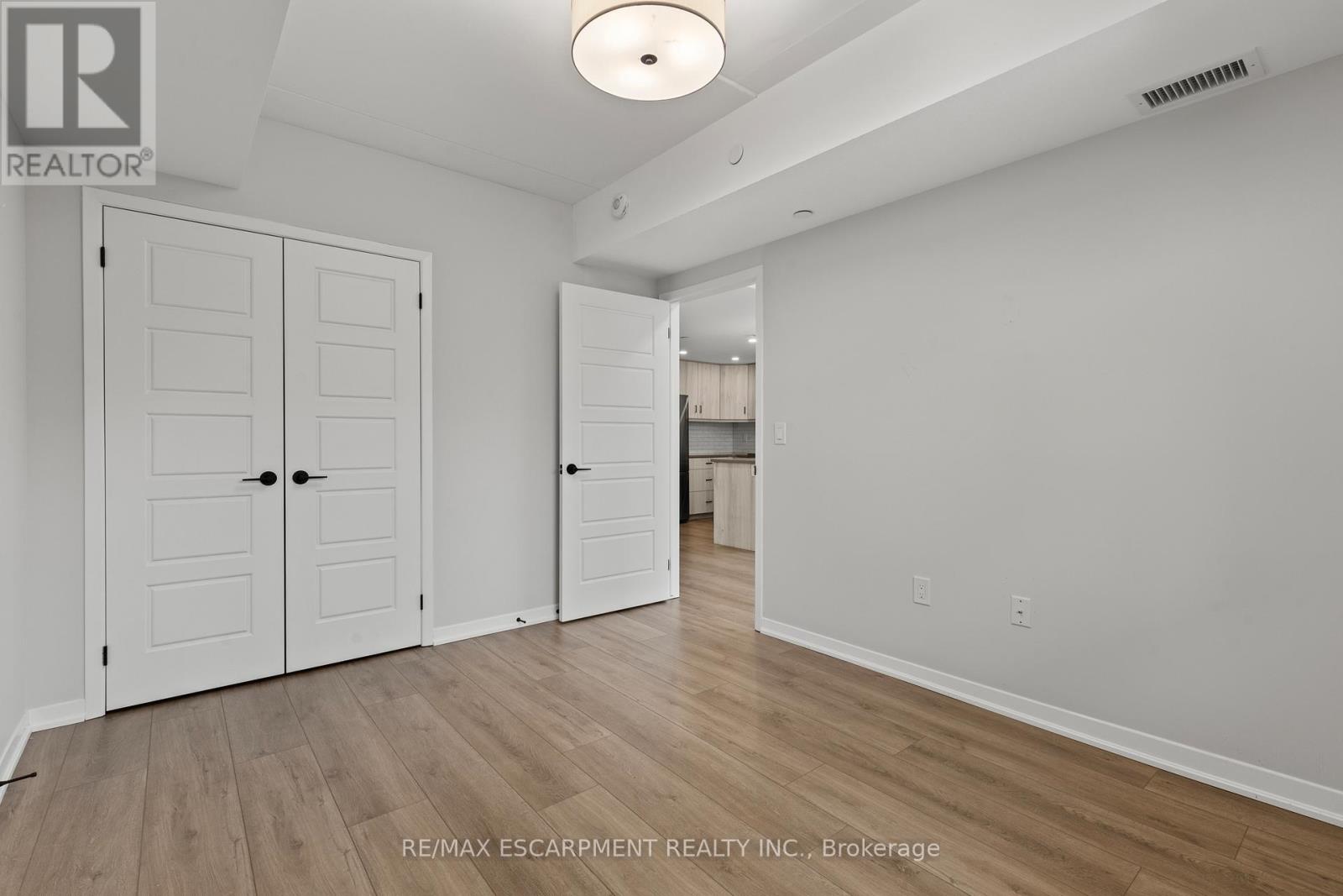 211 - 3998 Victoria Avenue, Lincoln, Ontario  L0R 2C0 - Photo 21 - X12901054