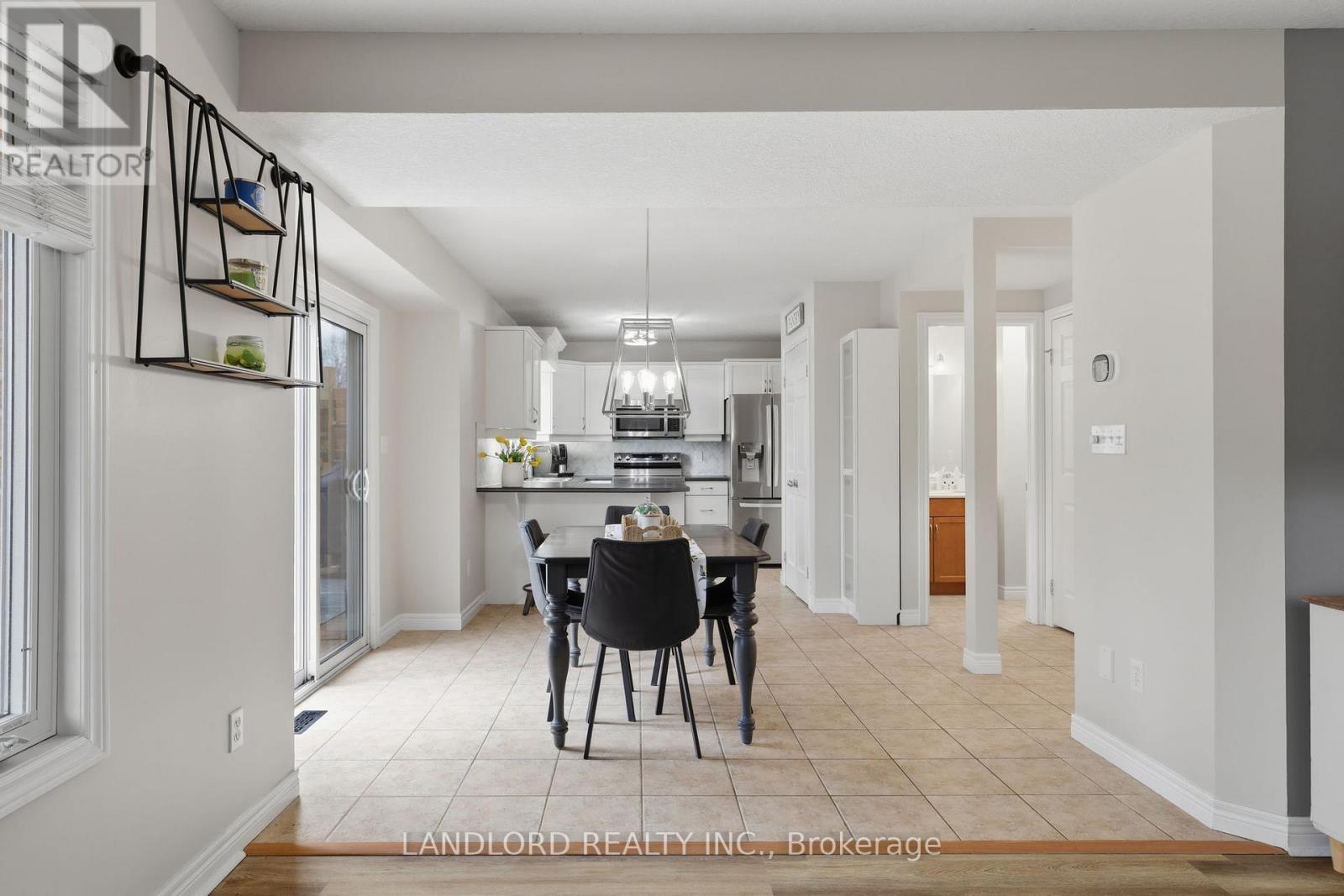 16 Windemere Place, St. Thomas, Ontario  N5R 6H3 - Photo 11 - X12901200