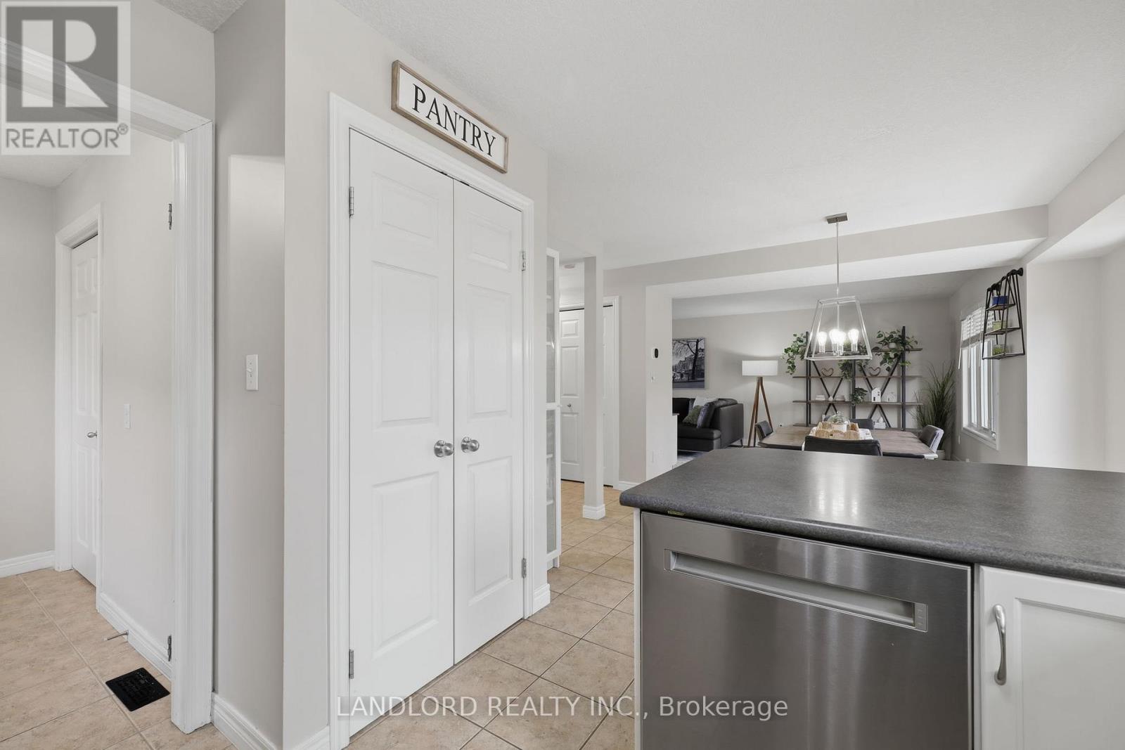 16 Windemere Place, St. Thomas, Ontario  N5R 6H3 - Photo 16 - X12901200