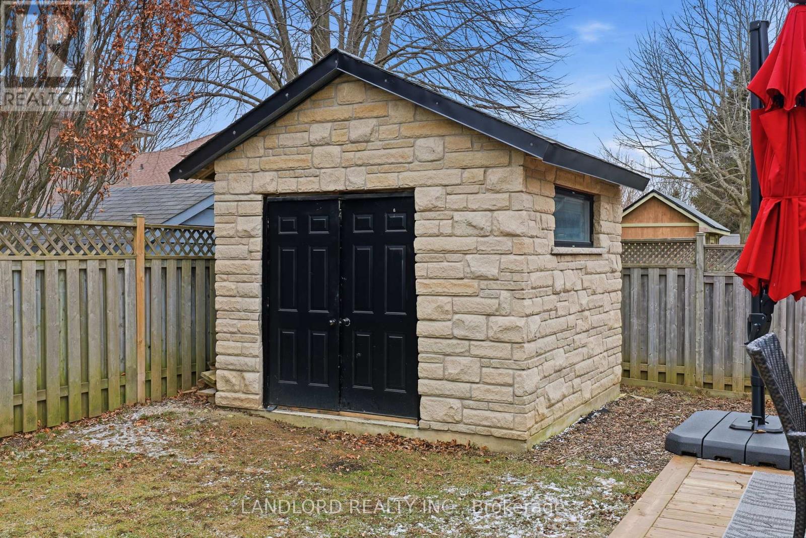 16 Windemere Place, St. Thomas, Ontario  N5R 6H3 - Photo 38 - X12901200