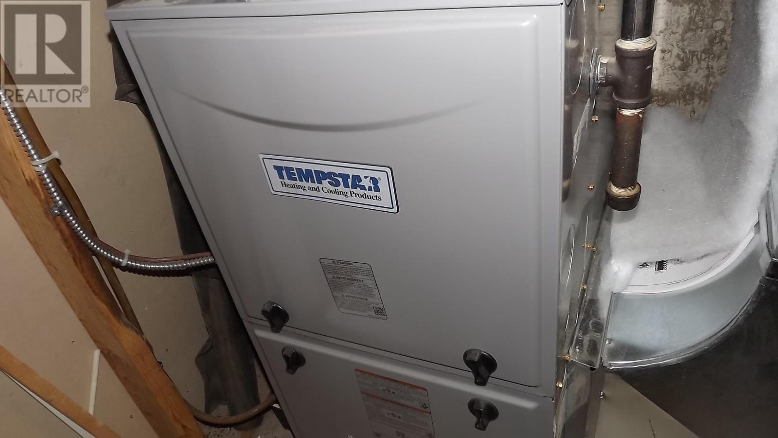 52 Hergott Ave, Elliot Lake, Ontario  P5A 3A8 - Photo 5 - SM260500