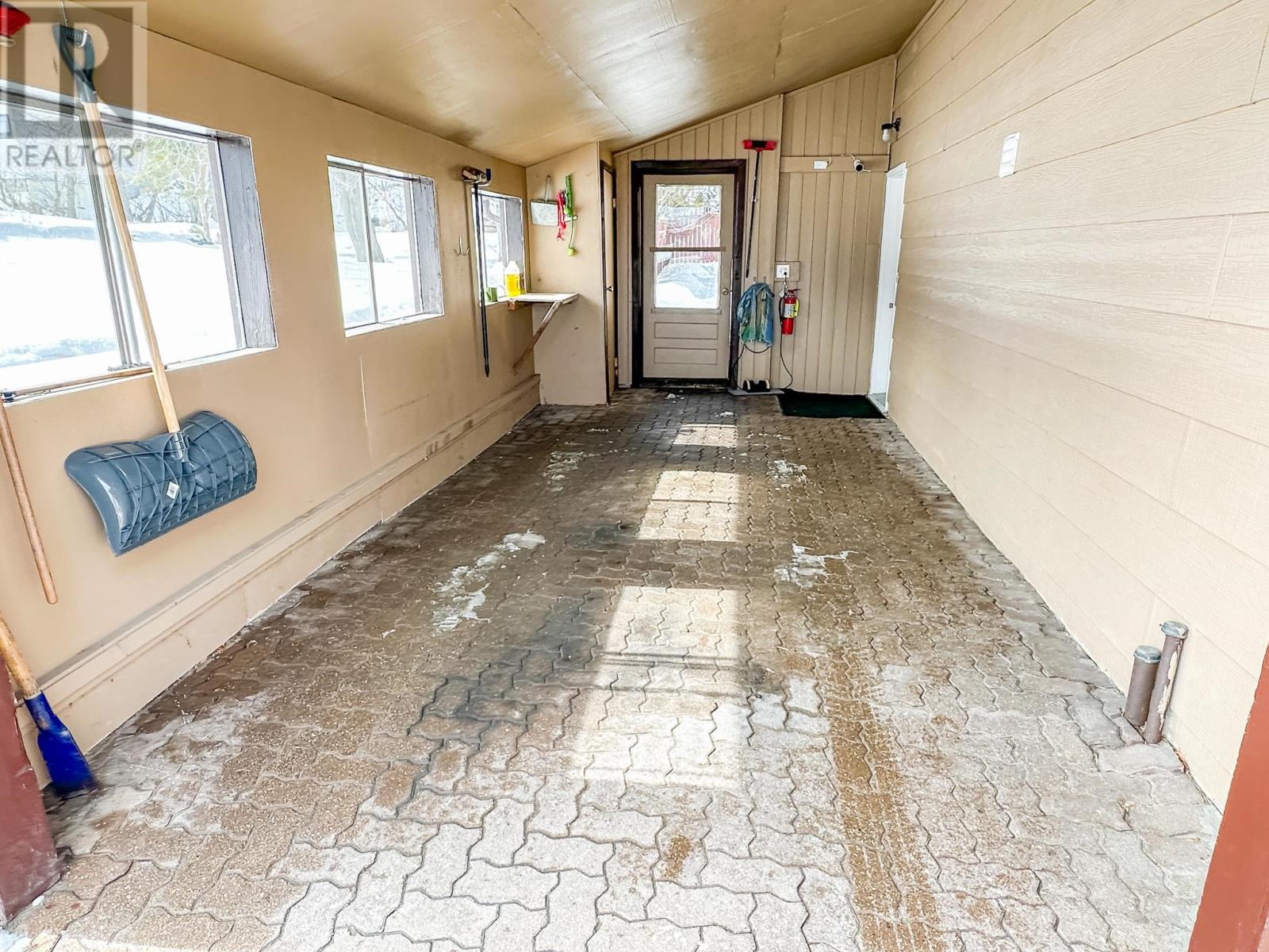 316 May Avenue, Kenora, Ontario  P0X 1C0 - Photo 7 - TB2600391