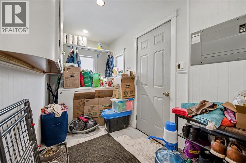 215 5 Avenue SE, Three Hills, Alberta  T0M 2A0 - Photo 12 - A2283626