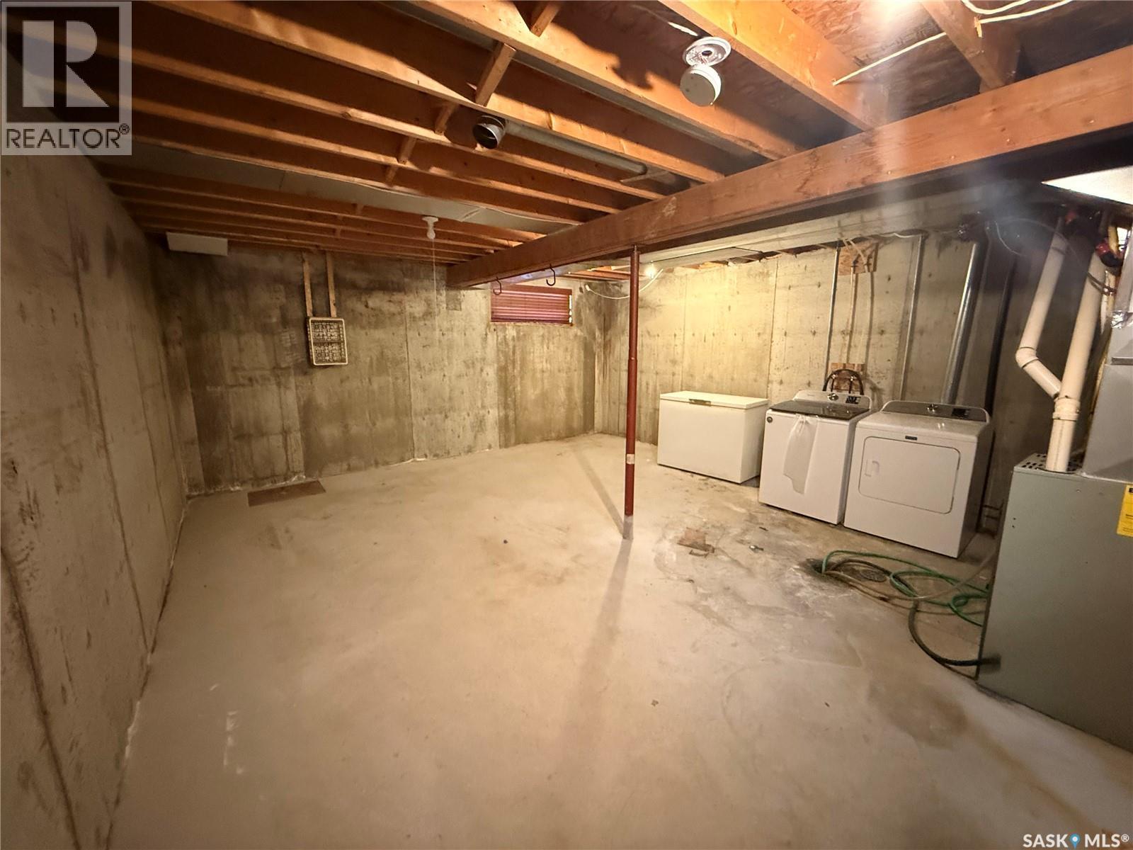 1373 Bond Street, Regina, Saskatchewan  S4N 1W8 - Photo 10 - SK030863