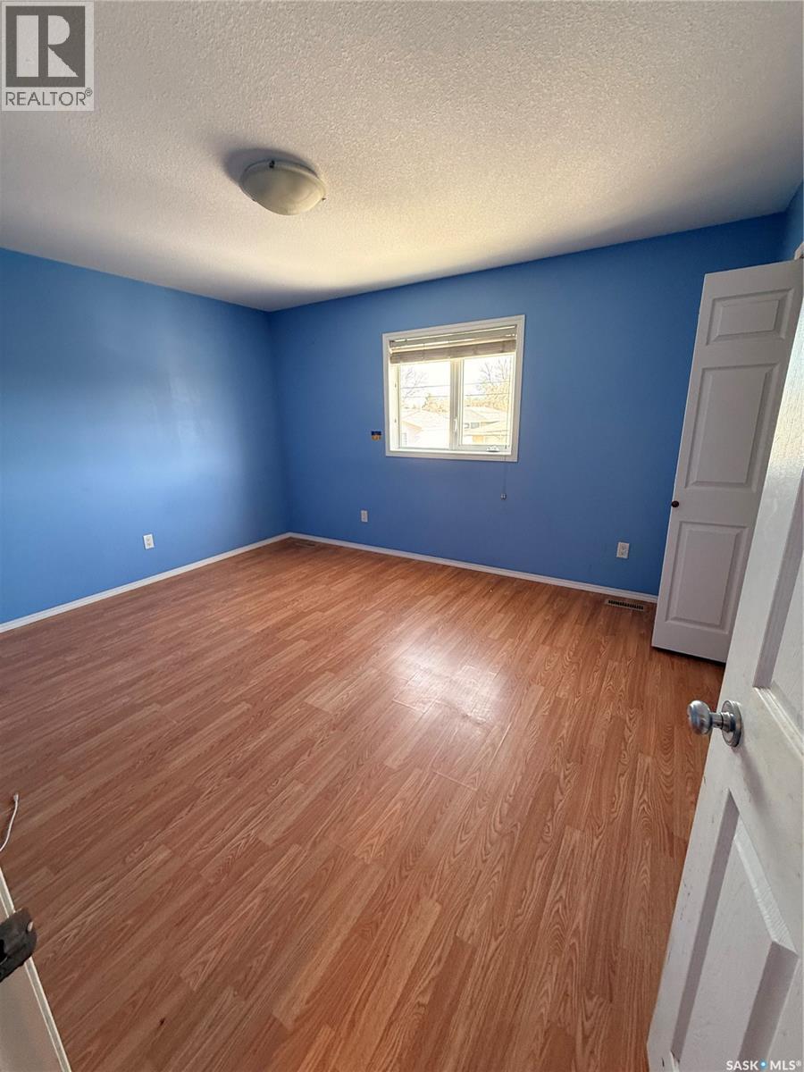1373 Bond Street, Regina, Saskatchewan  S4N 1W8 - Photo 5 - SK030863