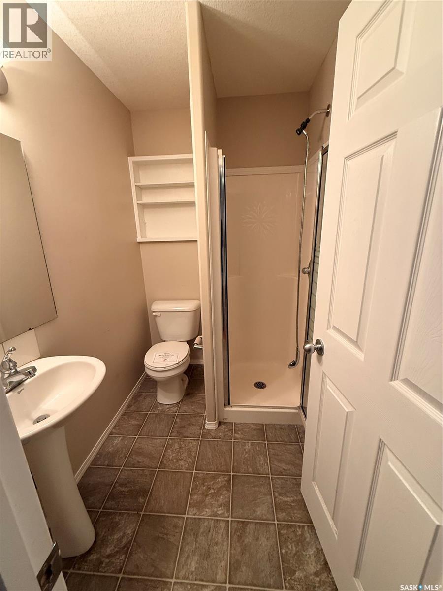 1373 Bond Street, Regina, Saskatchewan  S4N 1W8 - Photo 6 - SK030863
