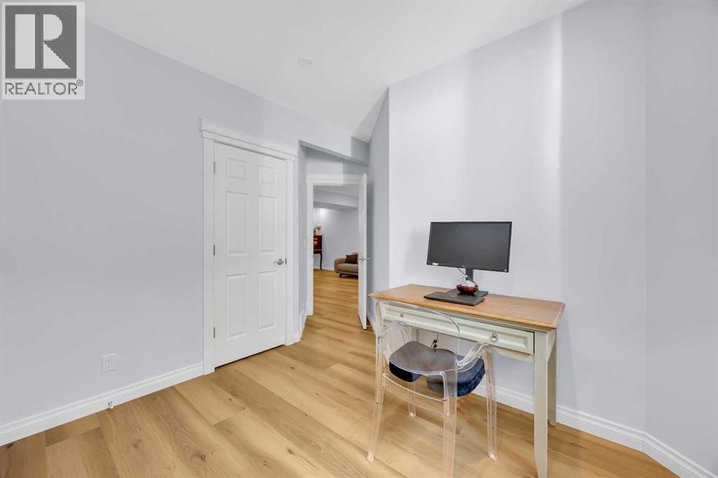 97 Strathridge Close Sw, Calgary, Alberta  T3H 4J3 - Photo 39 - A2294102