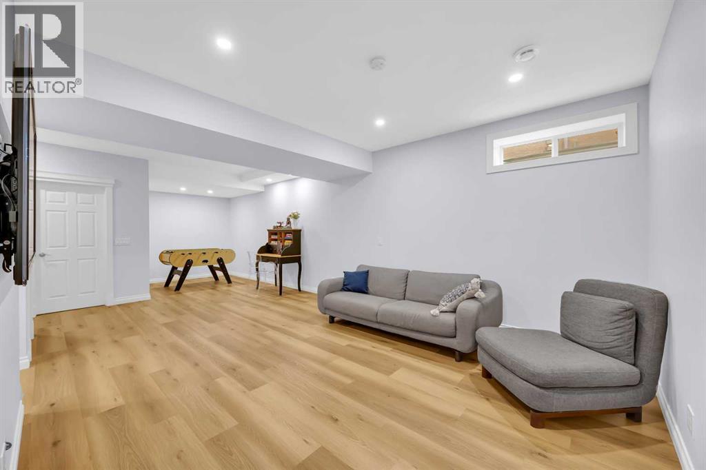 97 Strathridge Close Sw, Calgary, Alberta  T3H 4J3 - Photo 37 - A2294102