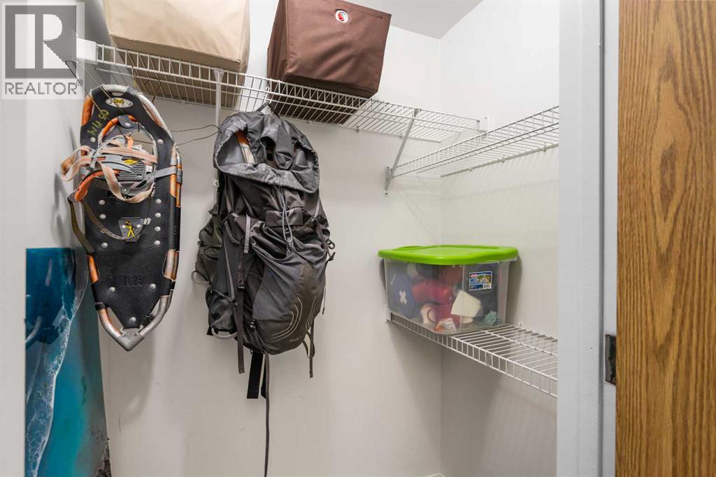 92 Millcrest Green Sw, Calgary, Alberta  T2Y 2J8 - Photo 21 - A2294599