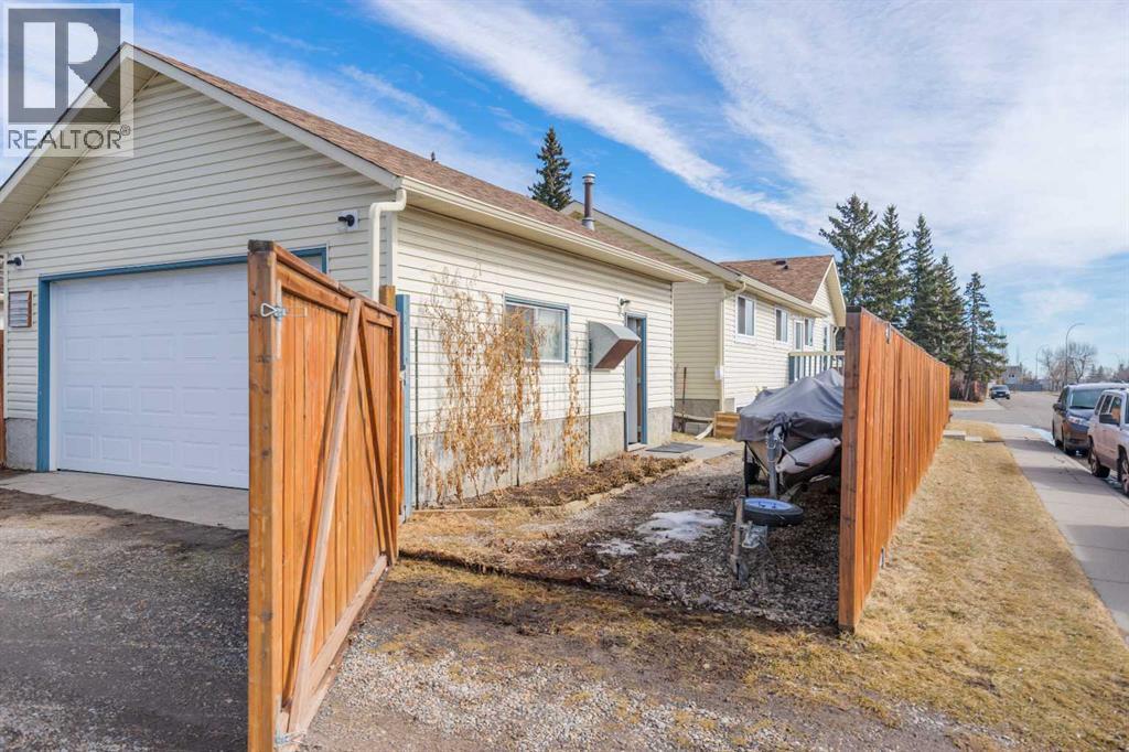 92 Millcrest Green Sw, Calgary, Alberta  T2Y 2J8 - Photo 24 - A2294599