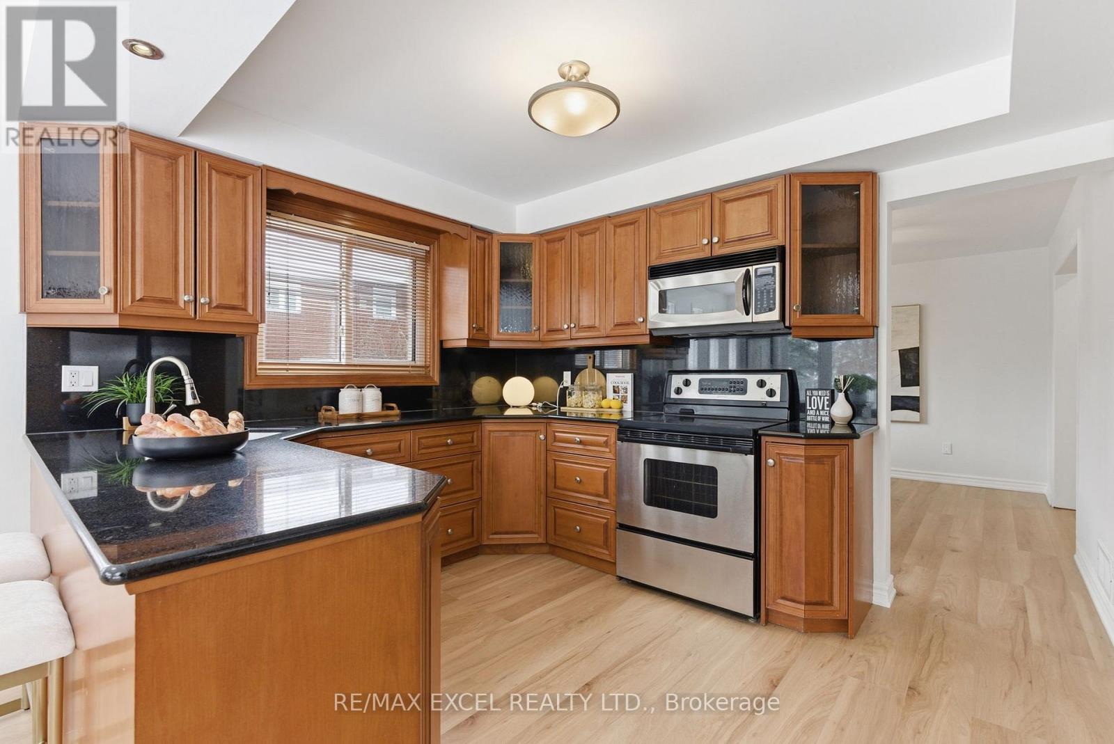 50 Stargell Drive, Whitby, Ontario  L1N 7X6 - Photo 9 - E12900112