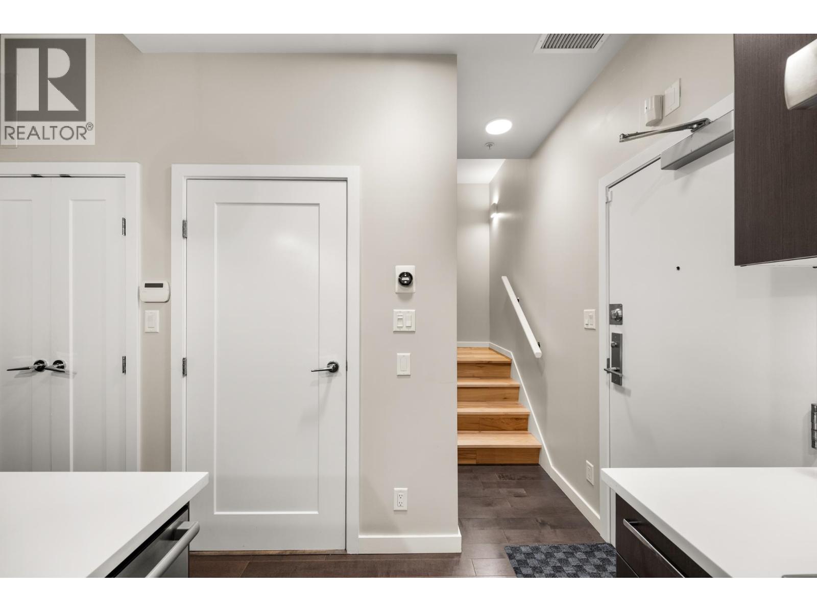 66 W 1st Avenue, Vancouver, British Columbia  V5Y 0K4 - Photo 15 - R3101657