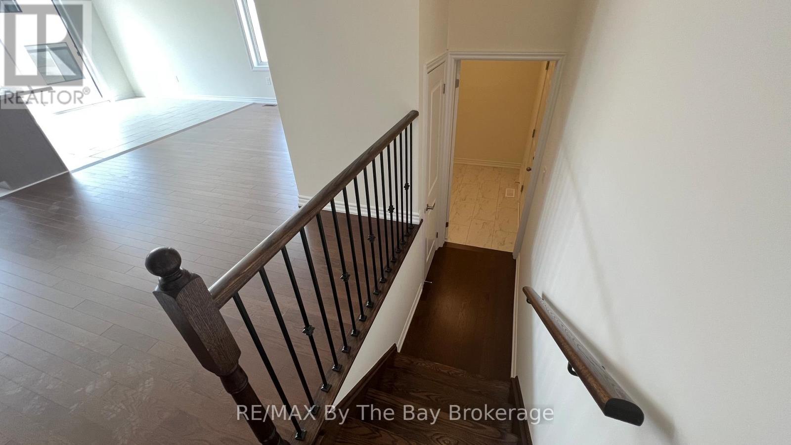 7 Rosanne Circle, Wasaga Beach, Ontario  L9Z 0N4 - Photo 16 - S12901240