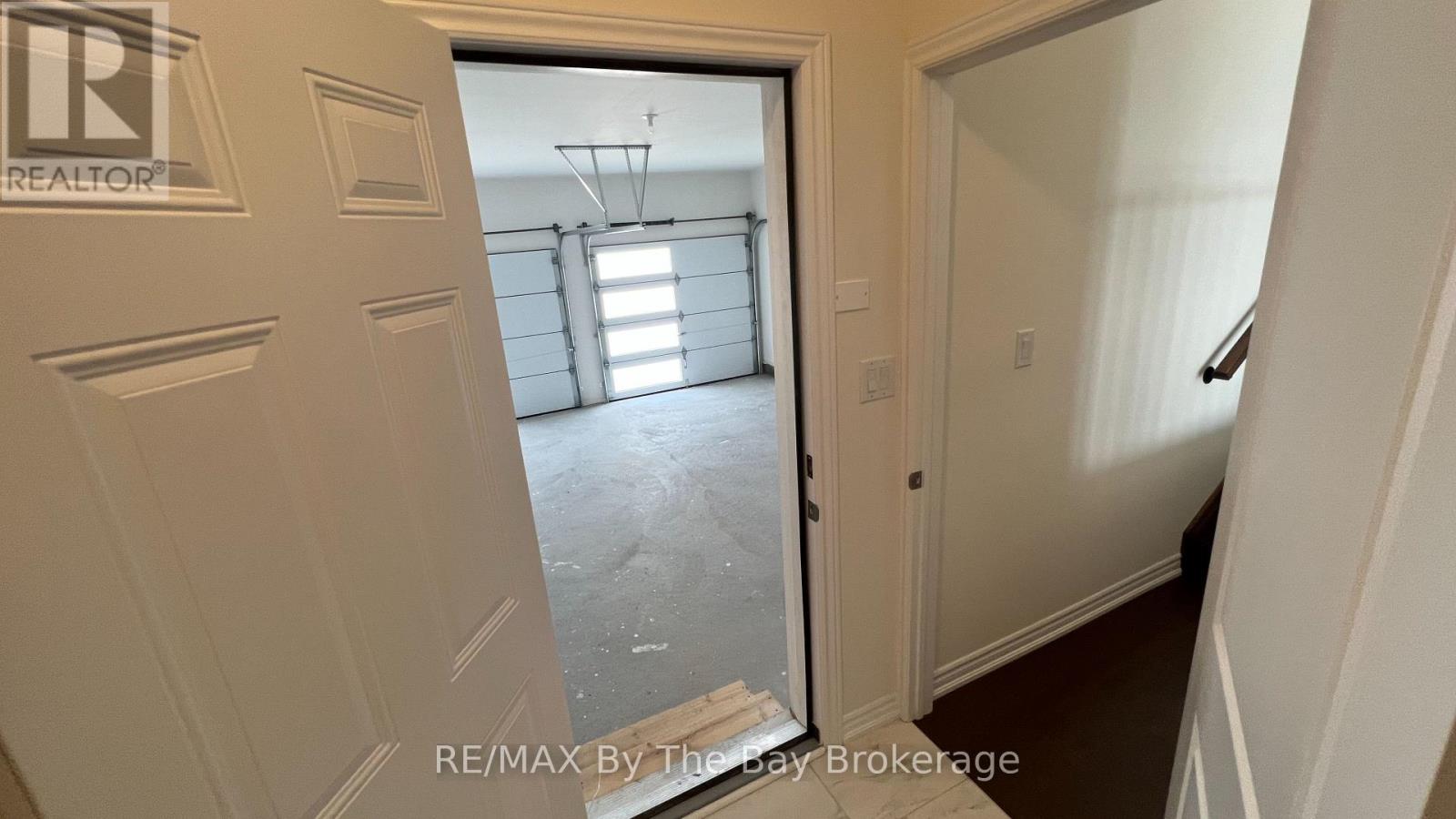 7 Rosanne Circle, Wasaga Beach, Ontario  L9Z 0N4 - Photo 17 - S12901240