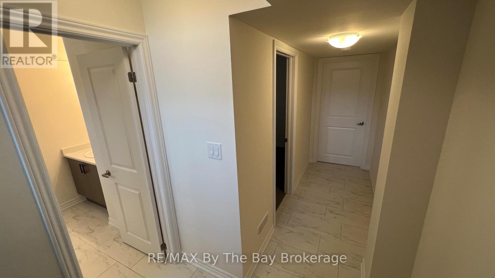 7 Rosanne Circle, Wasaga Beach, Ontario  L9Z 0N4 - Photo 19 - S12901240