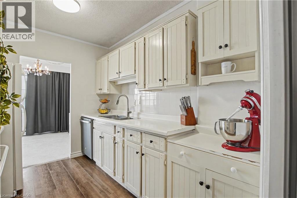 45 Westmount Road N Unit# 202, Waterloo, Ontario  N2L 2R3 - Photo 12 - 40813343