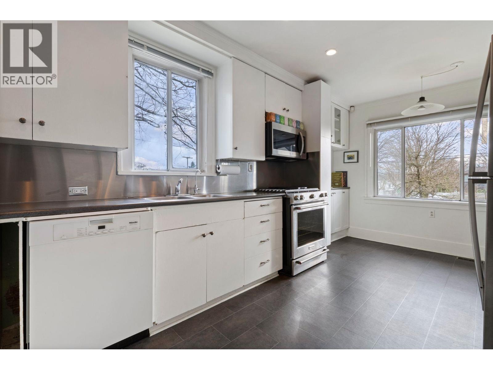 2094 E 7th Avenue, Vancouver, British Columbia  V5N 1S6 - Photo 11 - R3101677