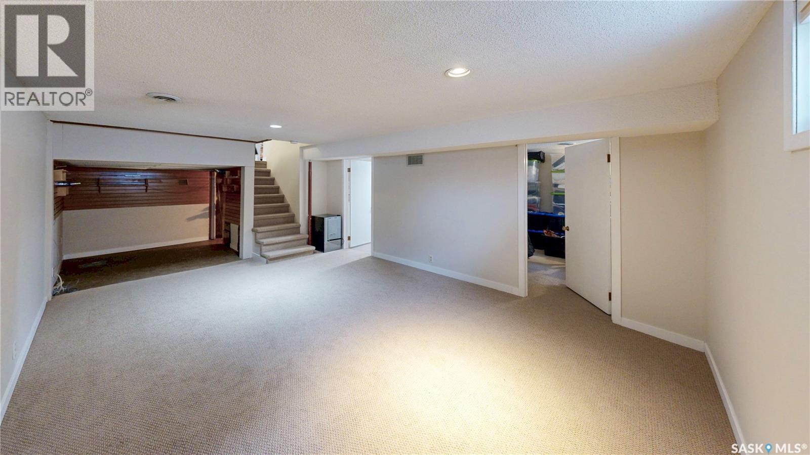 50 Lowry Place, Regina, Saskatchewan  S4S 6C7 - Photo 32 - SK030264