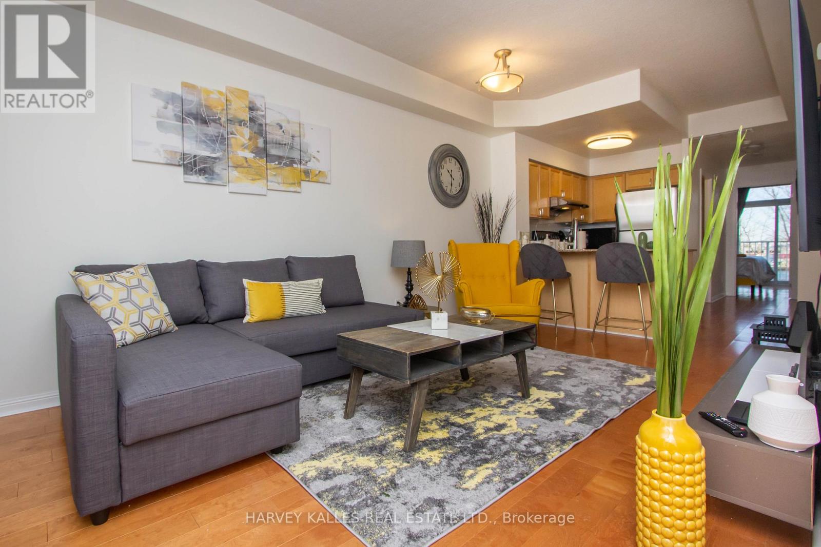 162 - 28 Stadium Road S, Toronto (Niagara), Ontario  M5V 3P4 - Photo 2 - C12901230