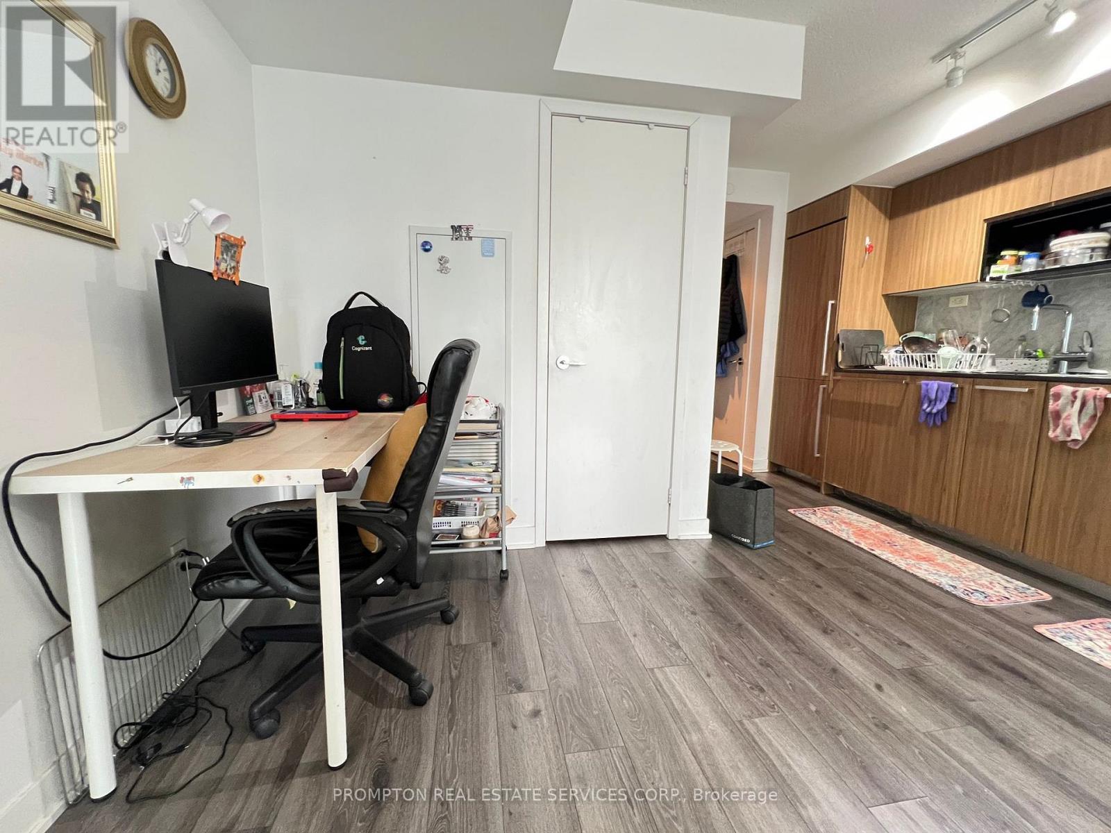 1505 - 70 Queens Wharf Road, Toronto, Ontario  M5V 0J2 - Photo 11 - C12901254