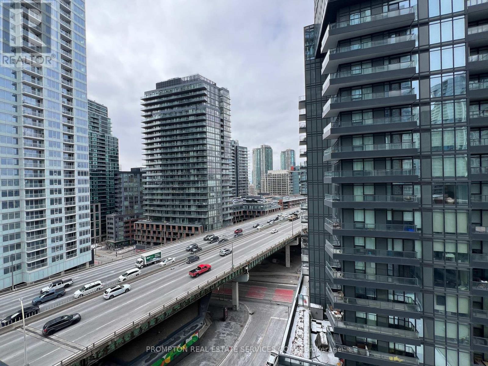 1505 - 70 Queens Wharf Road, Toronto, Ontario  M5V 0J2 - Photo 18 - C12901254