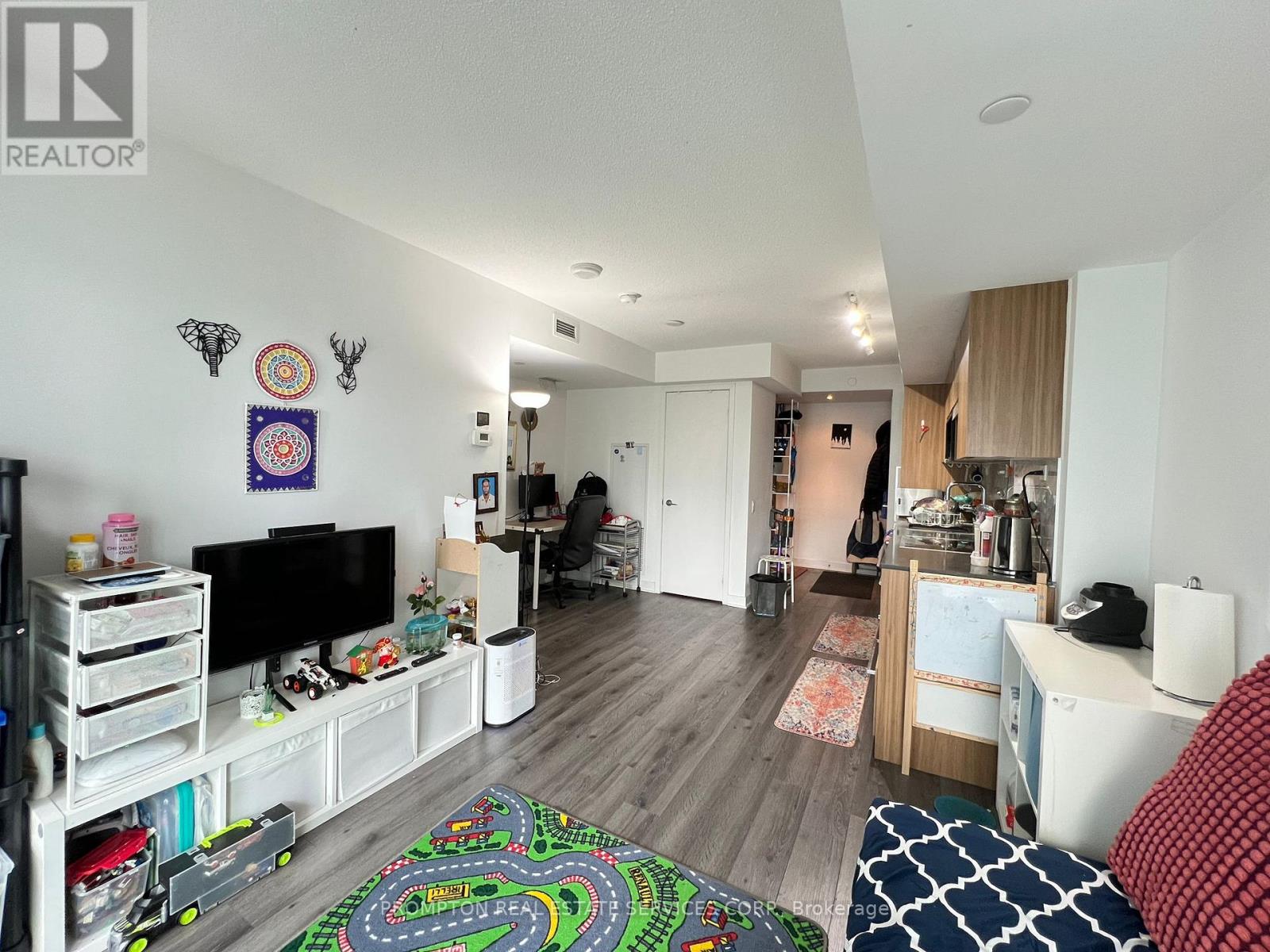 1505 - 70 Queens Wharf Road, Toronto, Ontario  M5V 0J2 - Photo 7 - C12901254