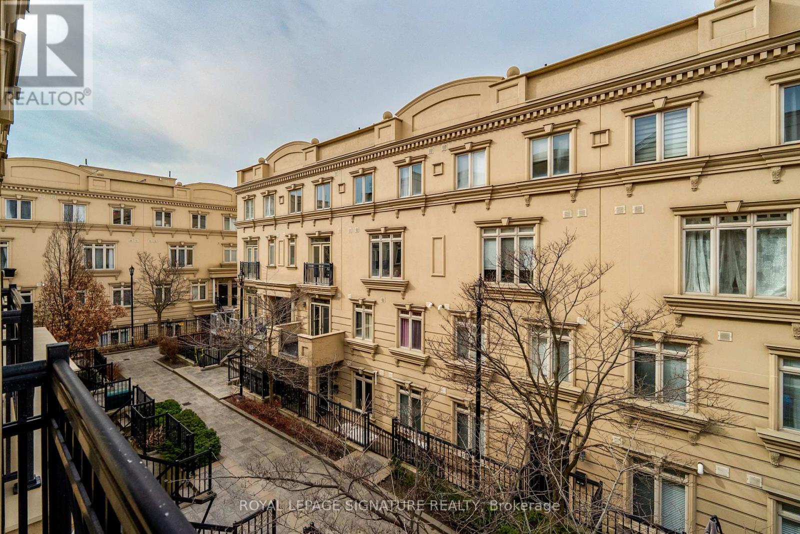 Th21 - 68 Carr Street, Toronto, Ontario  M5T 1B7 - Photo 12 - C12901276