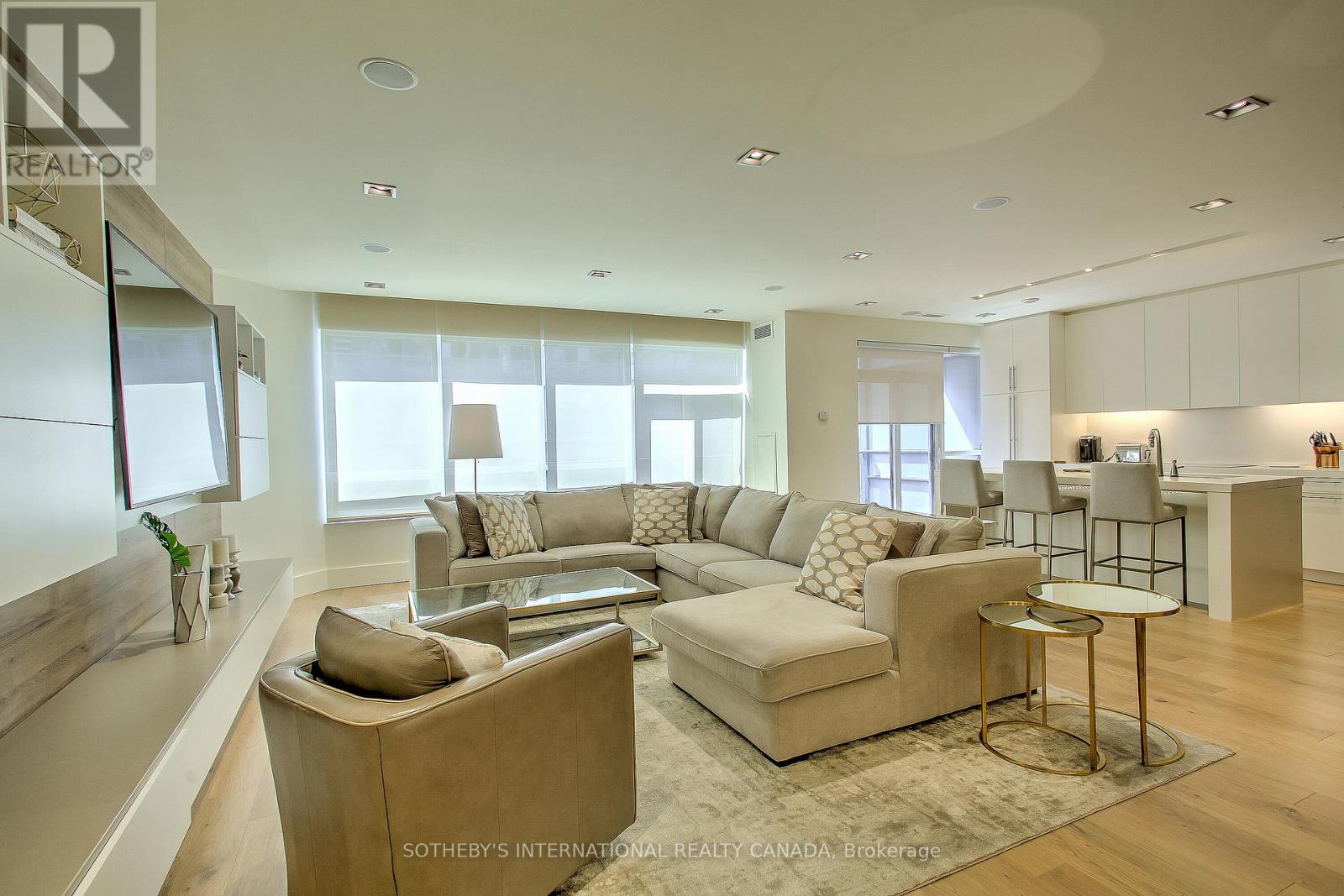 2101 - 20 BLUE JAYS WAY, Toronto, Ontario