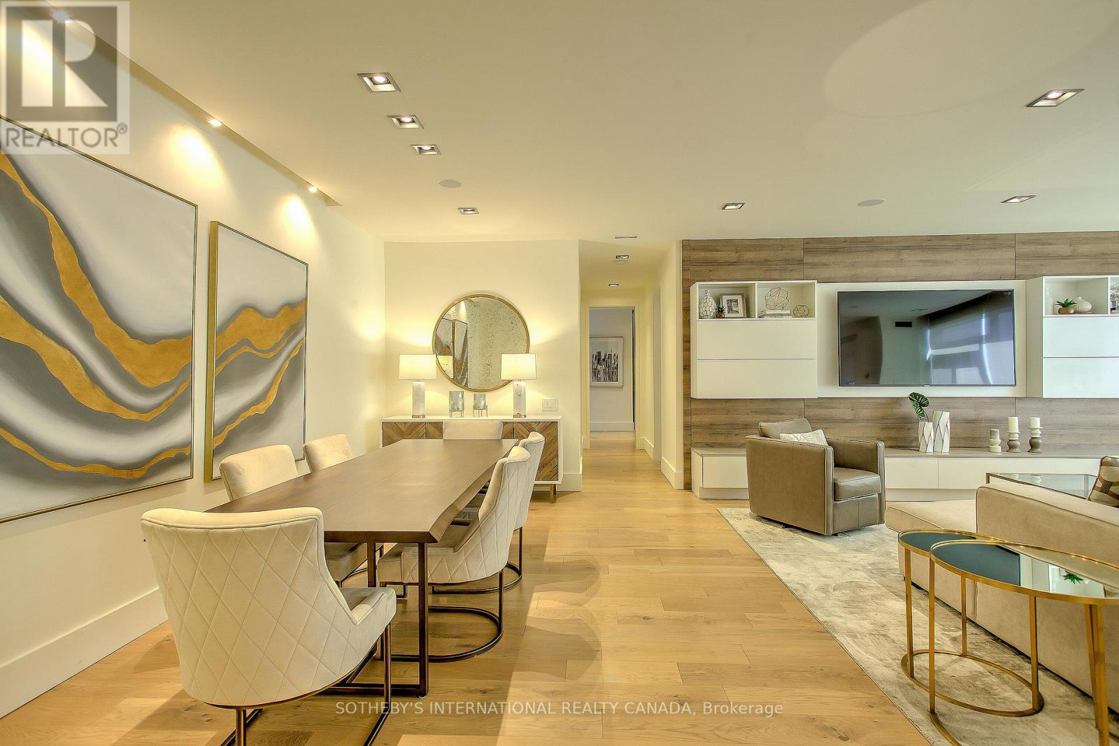 2101 - 20 Blue Jays Way, Toronto, Ontario  M5V 3W6 - Photo 2 - C12901290