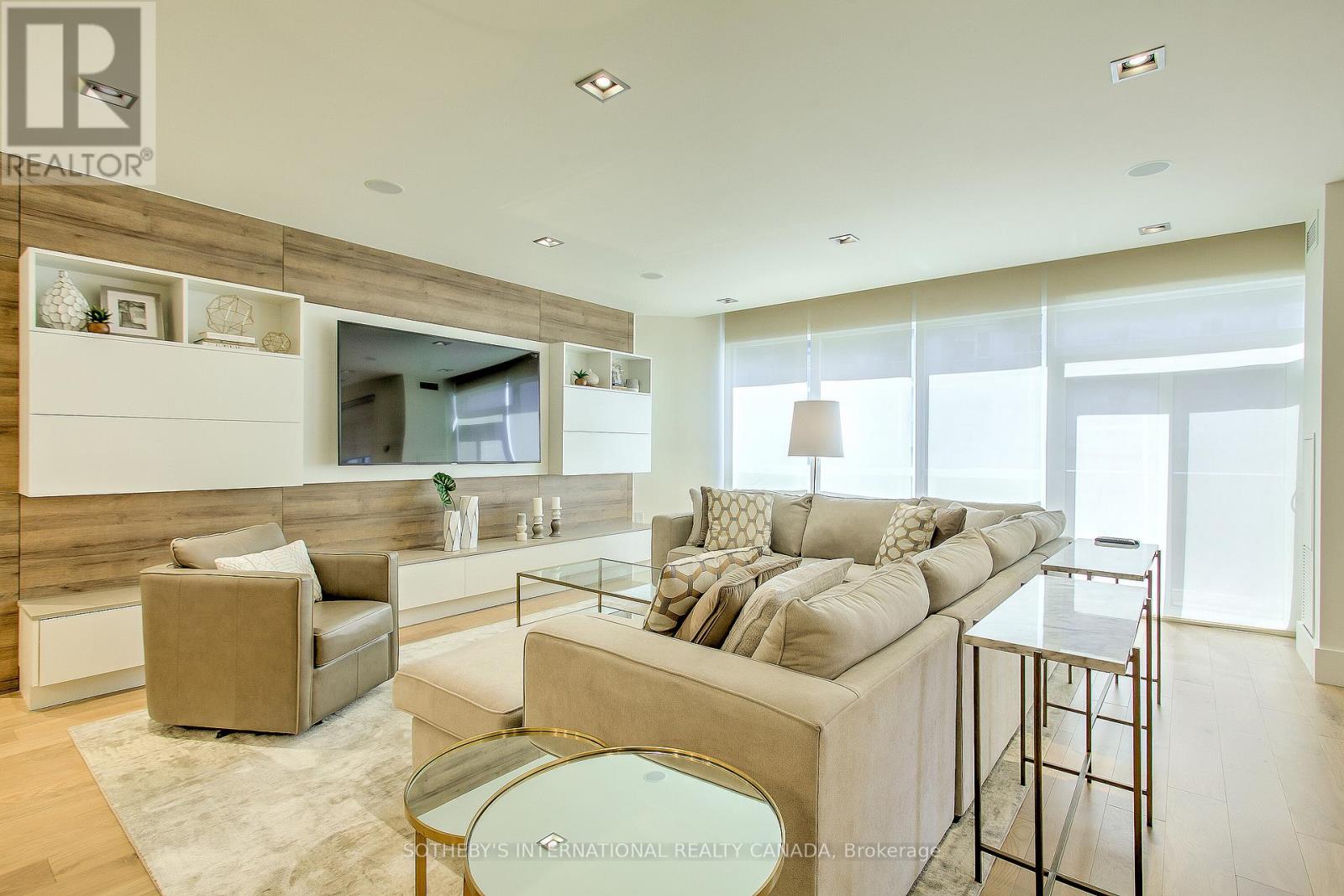 2101 - 20 Blue Jays Way, Toronto, Ontario  M5V 3W6 - Photo 3 - C12901290