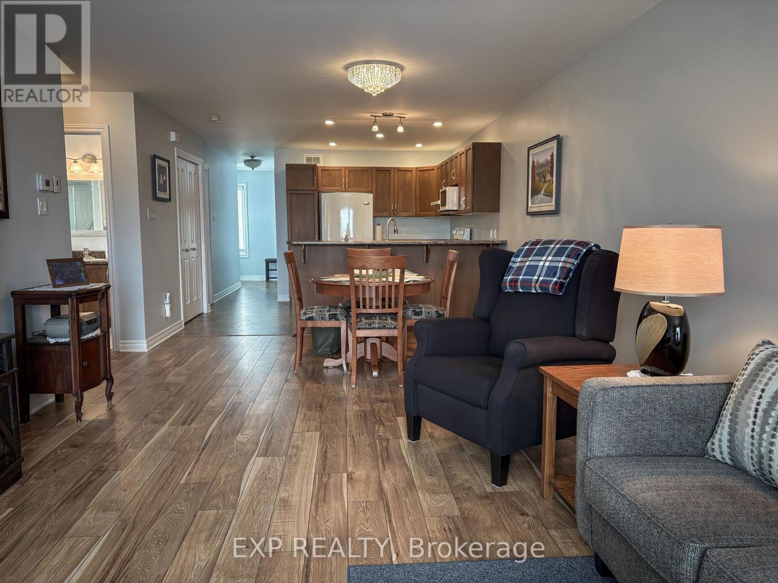 182 Elk Street, Renfrew, Ontario  K7V 1A0 - Photo 10 - X12901220