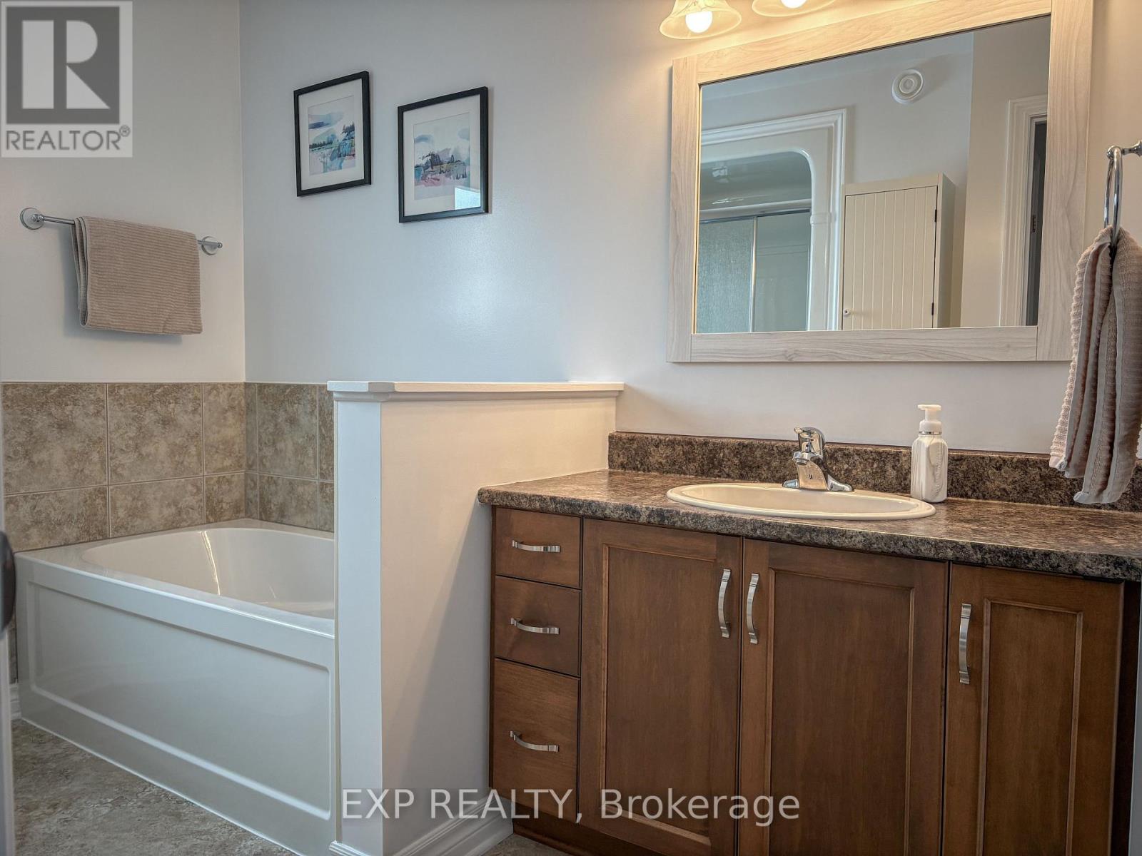 182 Elk Street, Renfrew, Ontario  K7V 1A0 - Photo 11 - X12901220