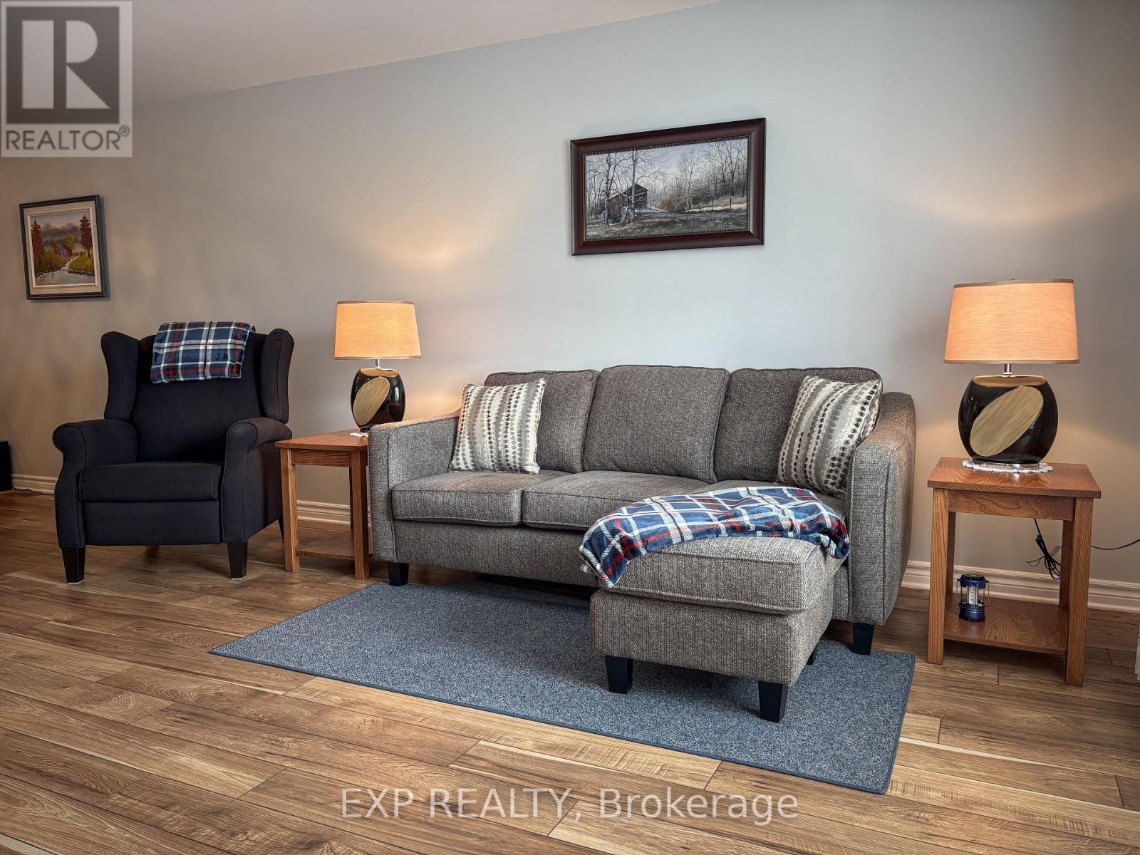 182 Elk Street, Renfrew, Ontario  K7V 1A0 - Photo 7 - X12901220