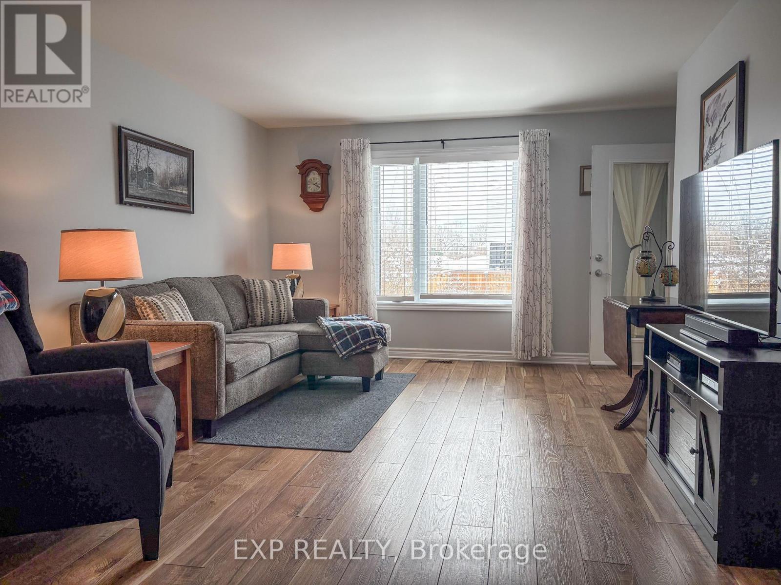 182 Elk Street, Renfrew, Ontario  K7V 1A0 - Photo 9 - X12901220