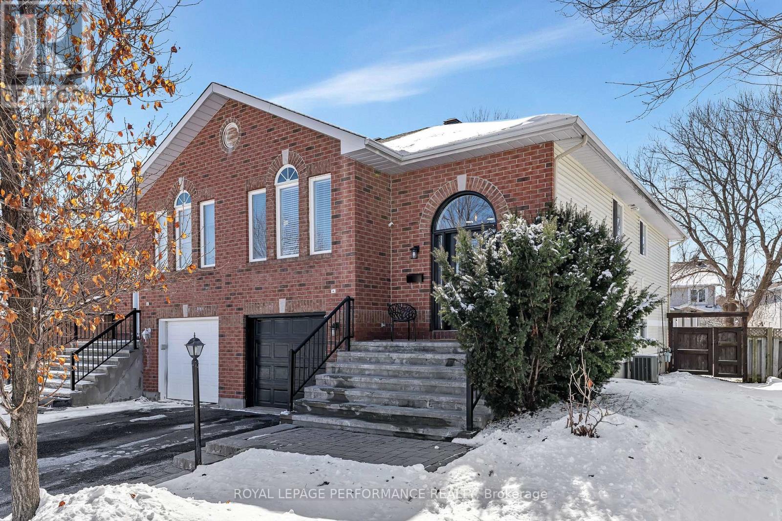 16 MONTANA WAY, Ottawa, Ontario