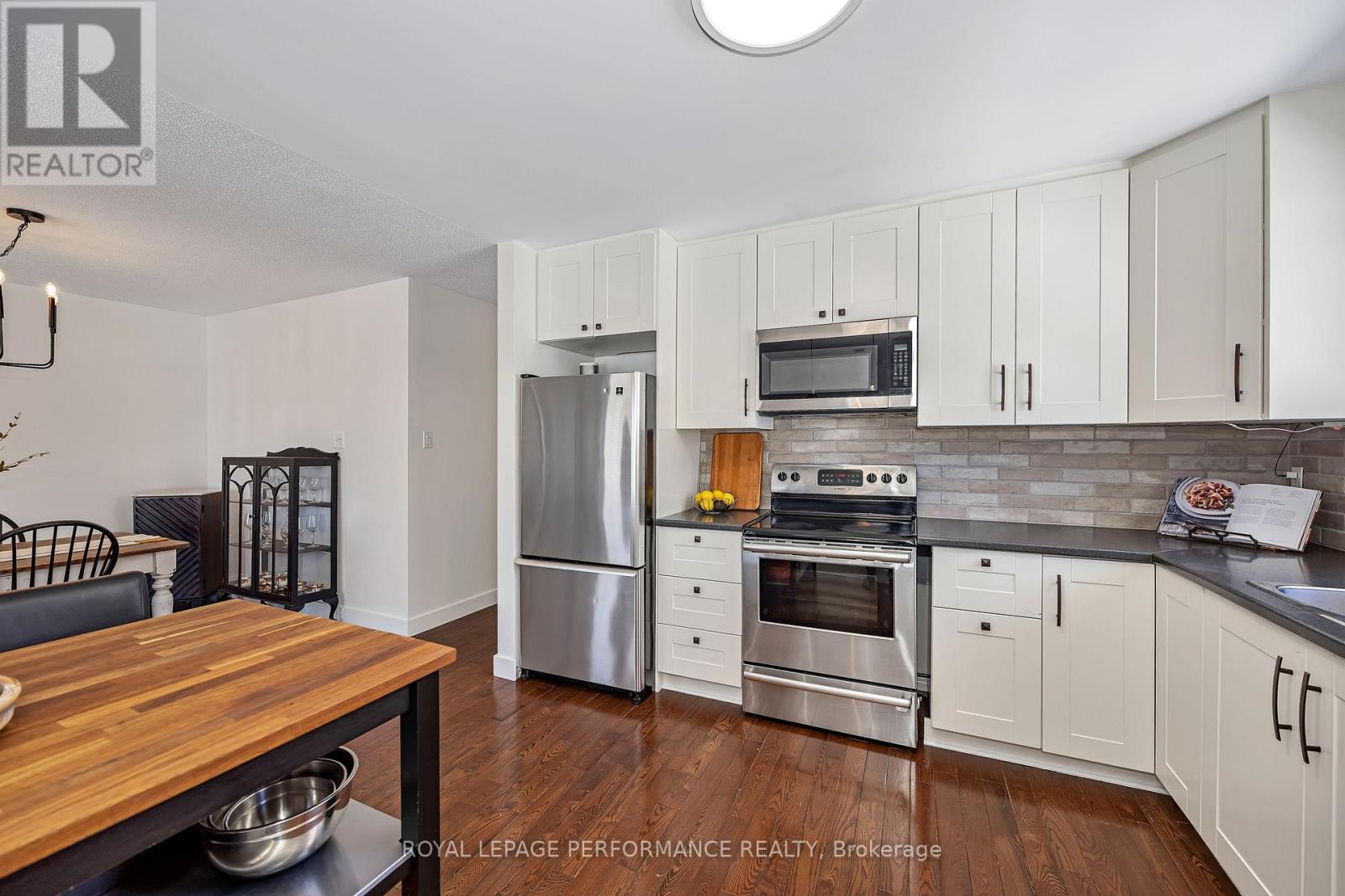 16 Montana Way, Ottawa, Ontario  K2J 4M5 - Photo 12 - X12901210